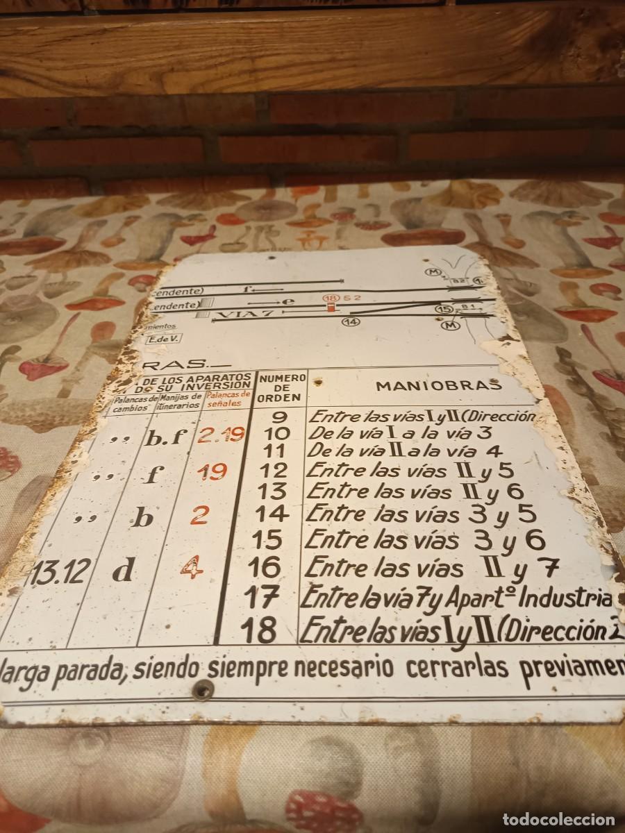 Affissi: ANTIGUA Y ORIGINAL CHAPA GRUESA ESMALTADA CON INSTRUCIONES DE MANEJO Y INFORMACION (CIN DE LAS VIAS