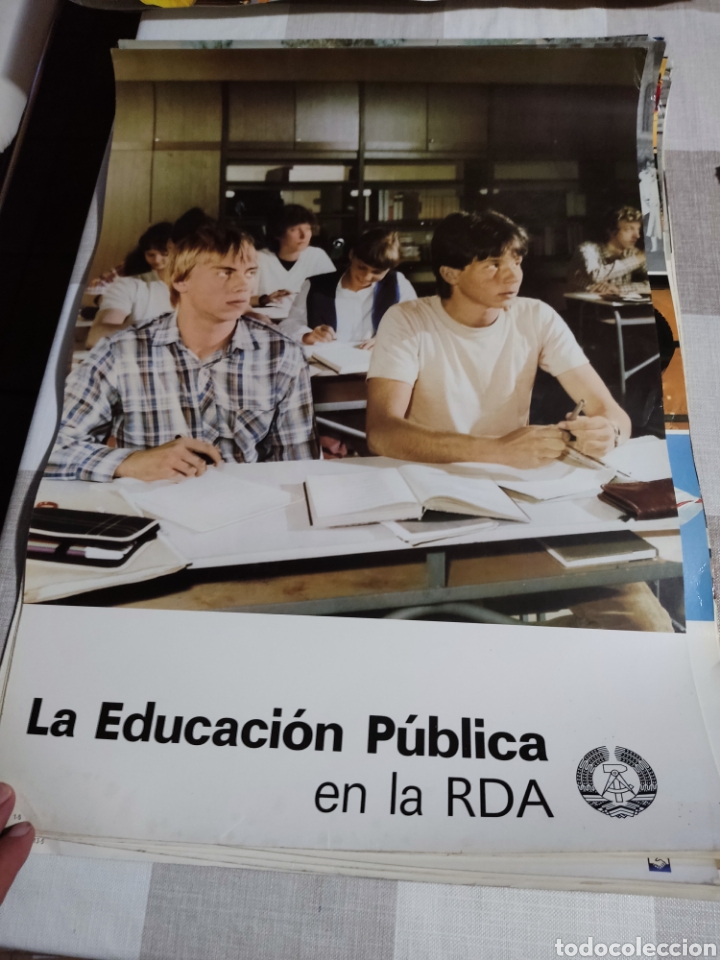 Affiches Politiques: Carteles a&ntilde;os 80 historia de la Rep&uacute;blica Democr&aacute;tica Alemana
