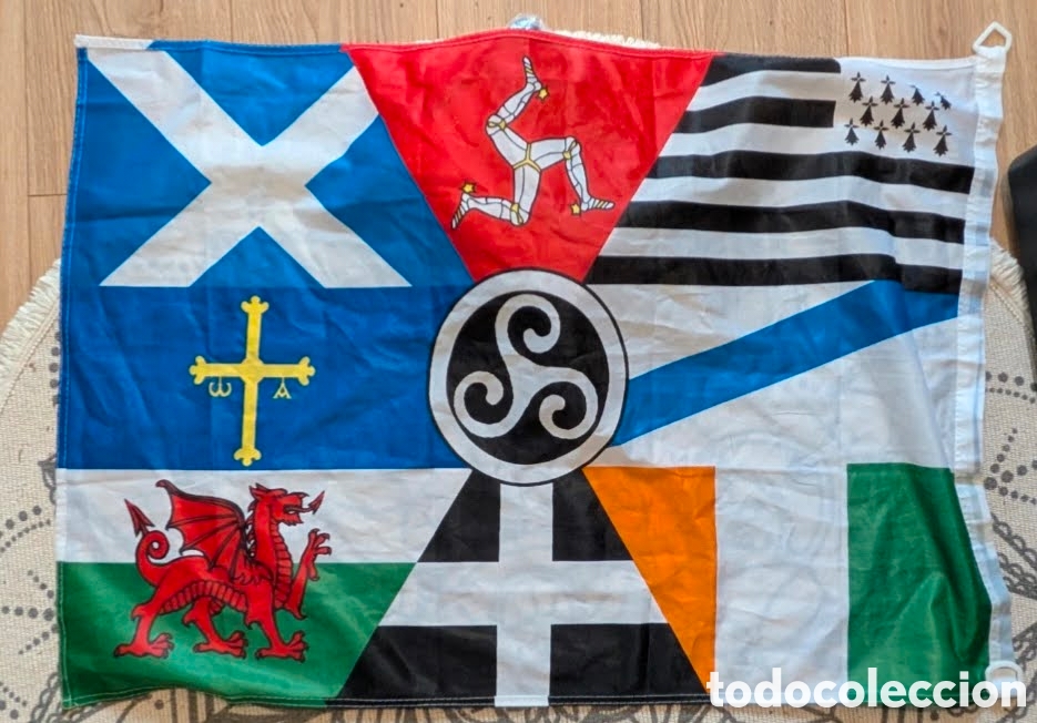 Carteles Pol&iacute;ticos: Bandera de las 7 Naciones Celtas - Dise&ntilde;o Circular Triskel - Galicia, Escocia, Breta&ntilde;a...