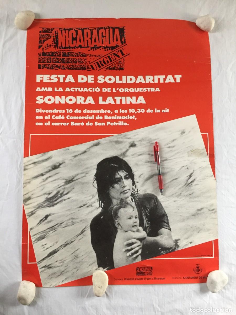 Carteles pol&iacute;ticos: POSTER / CARTEL A&Ntilde;OS 80 DEL CONCIERTO DE SONORA LATINA EN SOLIDARIDAD CON NICARAGUA-- 70 X 50 CM