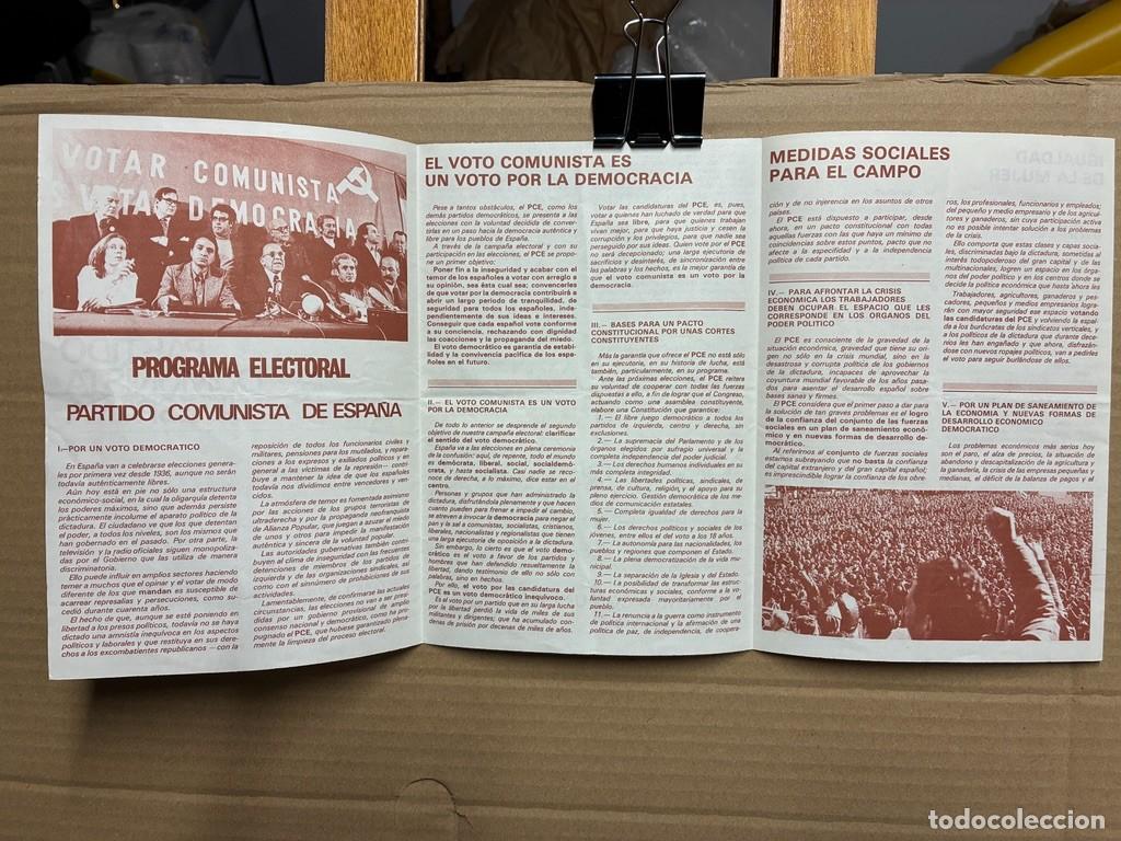 Carteles pol&iacute;ticos: Programa PCE Elecciones 1977 - Foto 2