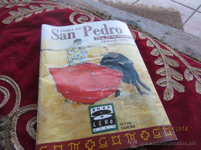 Carteles publicitarios: Feria de San Pedro 2001, Basicamente sobre temas taurinos. - Foto 1