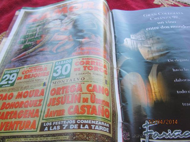 Carteles publicitarios: Feria de San Pedro 2001, Basicamente sobre temas taurinos. - Foto 7