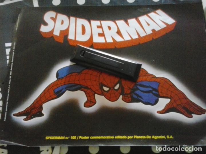 Carteles publicitarios: CARTEL SPIDERMAN 1983 PANINI - Foto 1