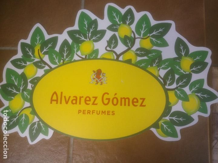 Carteles publicitarios: PERFUMES ALVAREZ GOMEZ - Foto 1