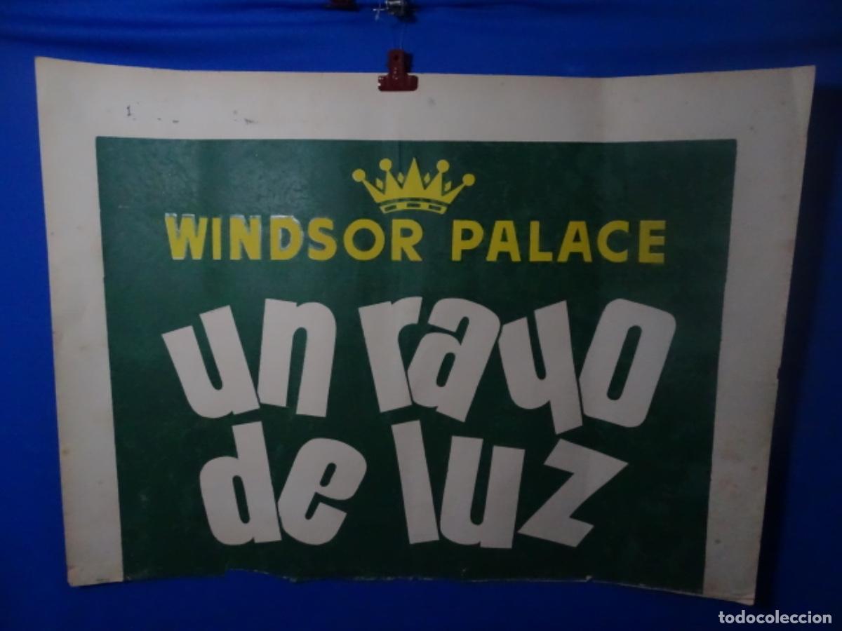 Affiches Publicitaires: GRAN CARTEL P&Oacute;STER DEL CINE WINDSOR PALACE. IMPRENTA BORRAS. UN RAYO DE LUZ.