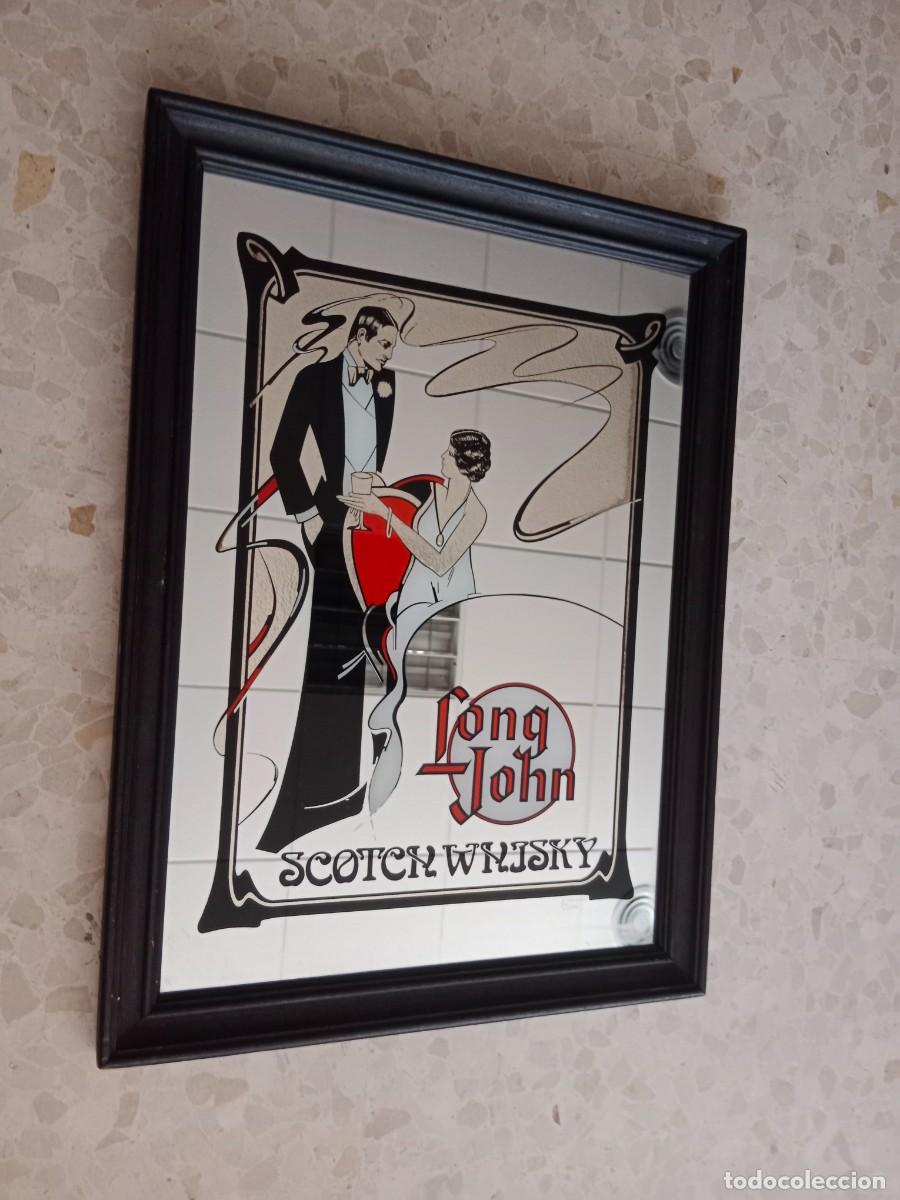 Carteles Publicitarios: BONITO CARTEL / CUADRO PUBLICITARIO DE ESPEJO - A&Ntilde;OS 70 ORIGINAL - SCOTCH WHISKY LONG JOHN - 77 x 58
