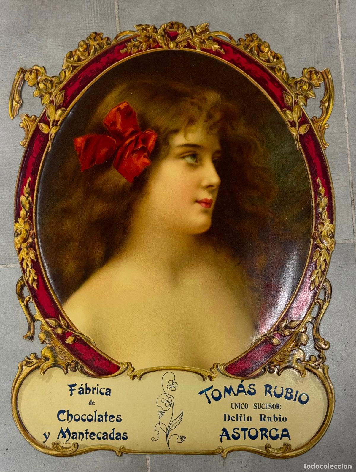 Carteles Publicitarios: ASTORGA - F&Aacute;BRICA DE CHOCOLATES Y MANTECADOS TOM&Aacute;S RUBIO - CARTEL TROQUELADO ANTIGUO - VER FOTOS