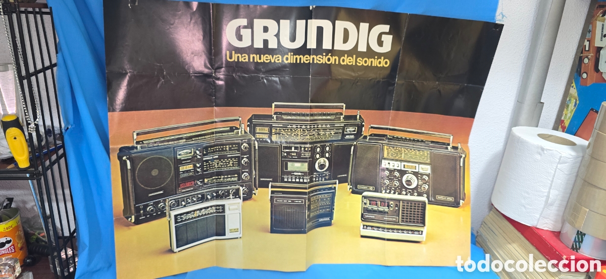 Carteles publicitarios: GRAN POSTER CATALOGO RADIO GRUNDIG . UNICO