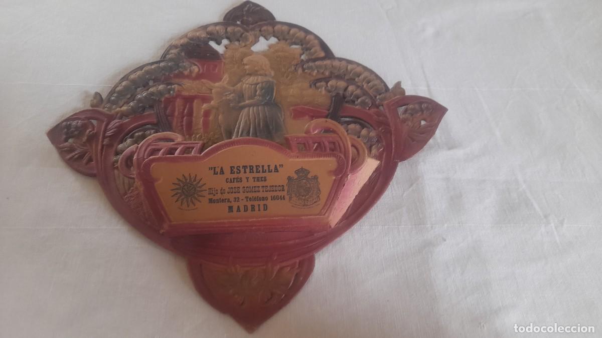 Carteles publicitarios: Antiguo troquelado publicitario relieve Caf&eacute;s La Estrella Madrid - G&oacute;mez Tejedor&rdquo;.