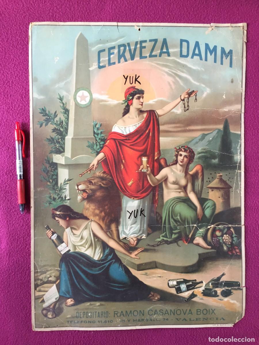 Carteles publicitarios: BONITO CARTEL CON PUBLICIDAD DE CERVEZA DAMM EN CARTULINA - ORIGINAL A&Ntilde;OS 30 - REPUBLICA ESPA&Ntilde;OLA