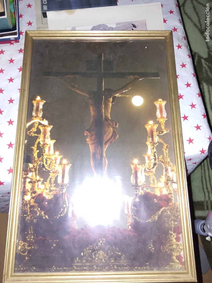 Cartazes da Semana Santa: cartel enmarcado oficial Semana Santa Sevilla 1980, el cual presenta una imagen de un Cristo en la