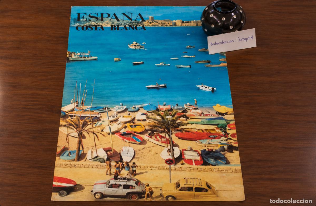 Carteles de turismo: Antiguo Cartel Turismo c. 1970 Espa&ntilde;a Costa Blanca - Benidorm - Catal&aacute; Roca - Seat 600