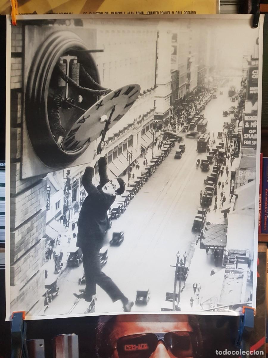 Carteles: POSTER HAROLD LLOYD (COLGADO DEL RELOJ) 65CMX68CM - Foto 1