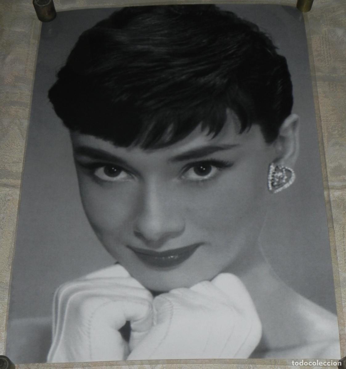 Carteles: Gran Poster Plastificado de Audrey Hepburn (P) - Foto 1