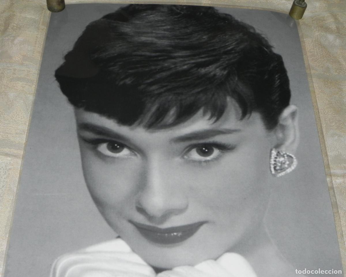 Carteles: Gran Poster Plastificado de Audrey Hepburn (P) - Foto 2