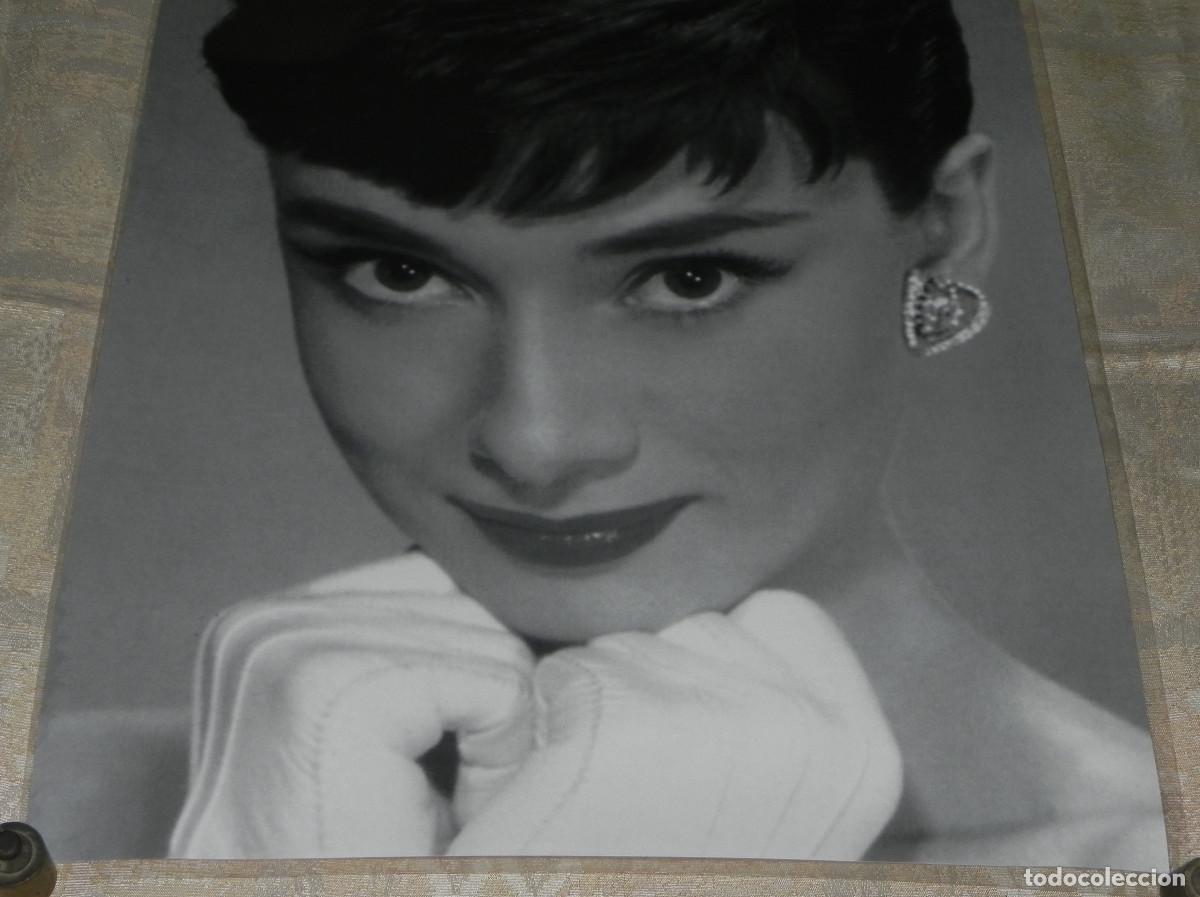 Carteles: Gran Poster Plastificado de Audrey Hepburn (P) - Foto 3
