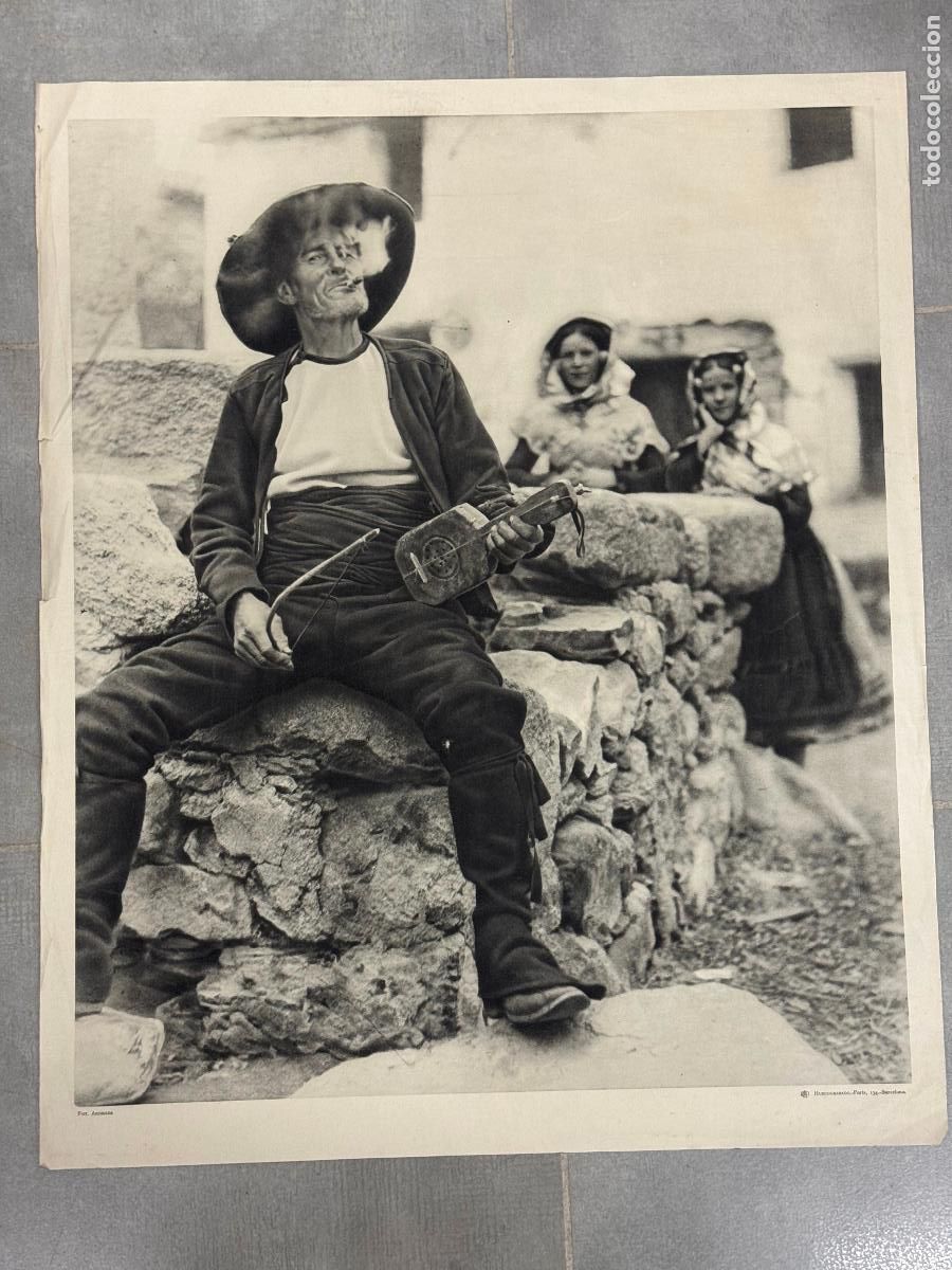 Carteles: CAMPESINO TOCANDO EL RABEL - FOTO ANDRADA , HUECOGRABADO PARIS - CARTEL ANTIGUO - VER FOTOS