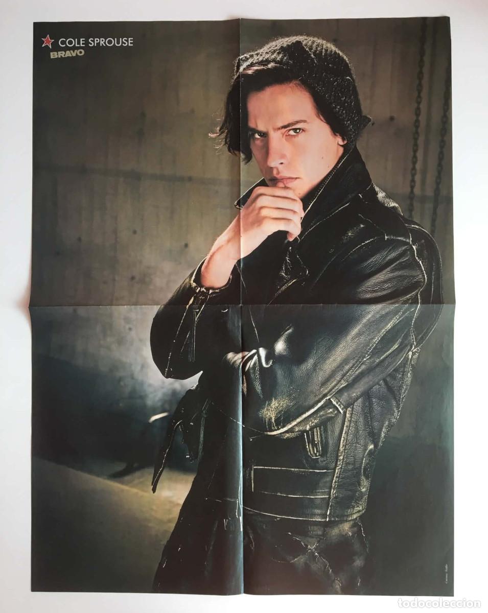 Carteles: Cole Sprouse / Lili Reinhart Misprint Giant Double-Sided Poster A2 Bravo Magazine Bulgaria Riverdale
