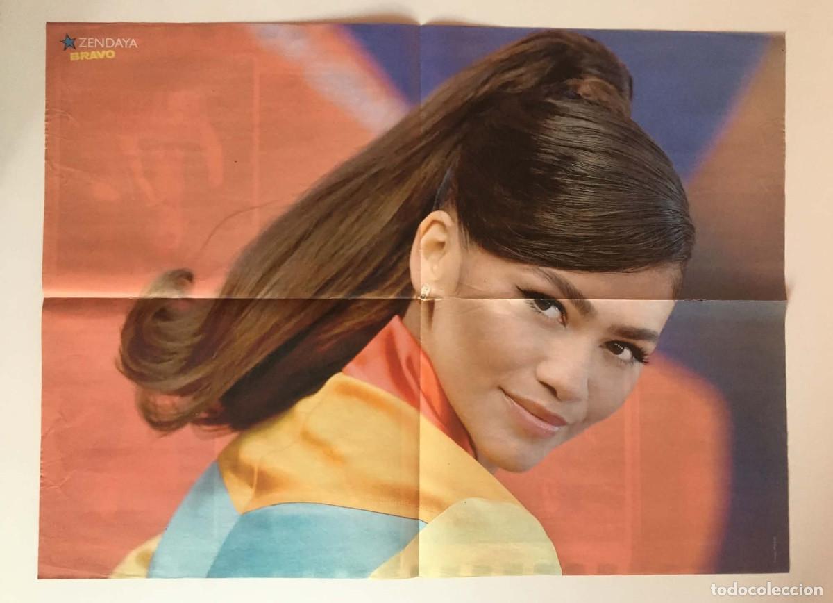 Carteles: Zendaya / Riverdale Cast Giant Double Sided Poster A2 - Bravo Magazine Bulgaria TV Series Movie