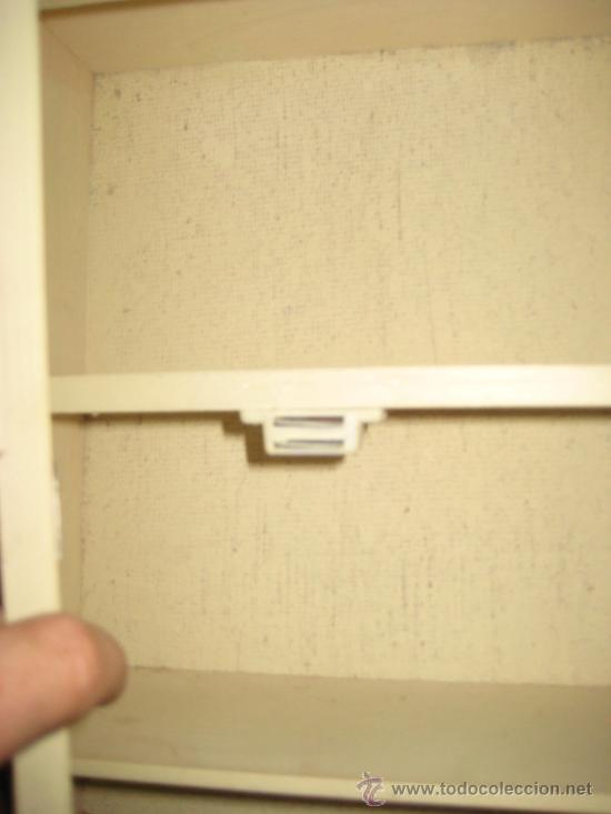Casas de mu&ntilde;ecas: ANTIGUO  ARMARIO DE MU&Ntilde;ECAS .DE MADERA . - Foto 11