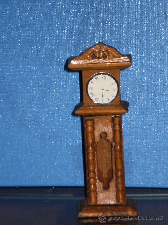 Casas de mu&ntilde;ecas: RELOJ DE PARED EN MADERA PARA CASA DE MU&Ntilde;ECAS , VER . - Foto 1