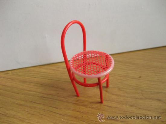 Casas de mu&ntilde;ecas: SILLA DE CELULOIDE DE 6 CMS DE ALTO - Foto 1