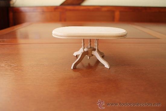 Casas de mu&ntilde;ecas: MESA DE MADERA PARA CASA DE MU&Ntilde;ECAS - Foto 1
