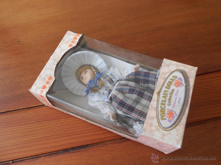 Casas de mu&ntilde;ecas: MU&Ntilde;ECA DE PORCELANA PARA CASA DE MU&Ntilde;ECAS - Foto 2