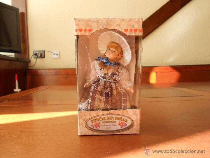 Casas de mu&ntilde;ecas: MU&Ntilde;ECA DE PORCELANA PARA CASA DE MU&Ntilde;ECAS - Foto 3