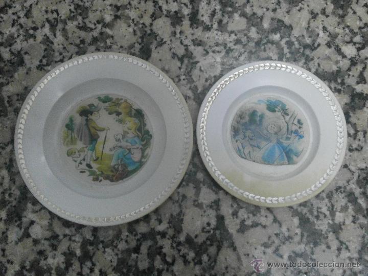 Casas de mu&ntilde;ecas: 2 ANTIGUOS PLATOS - Foto 1