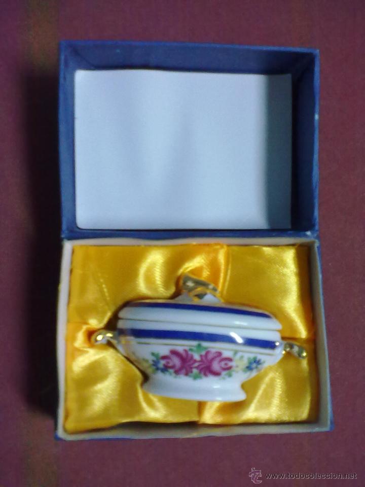 Casas de mu&ntilde;ecas: PEQUE&Ntilde;A SOP&Egrave;RA PORCELANA - Foto 1