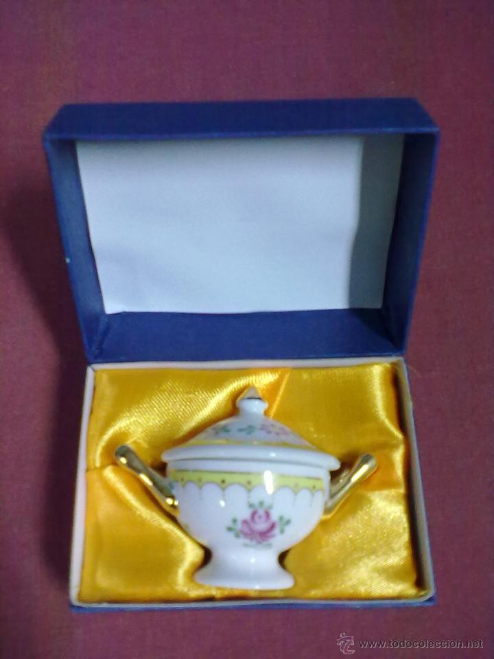 Casas de mu&ntilde;ecas: PEQUE&Ntilde;A SOPERA PORCELANA - Foto 1