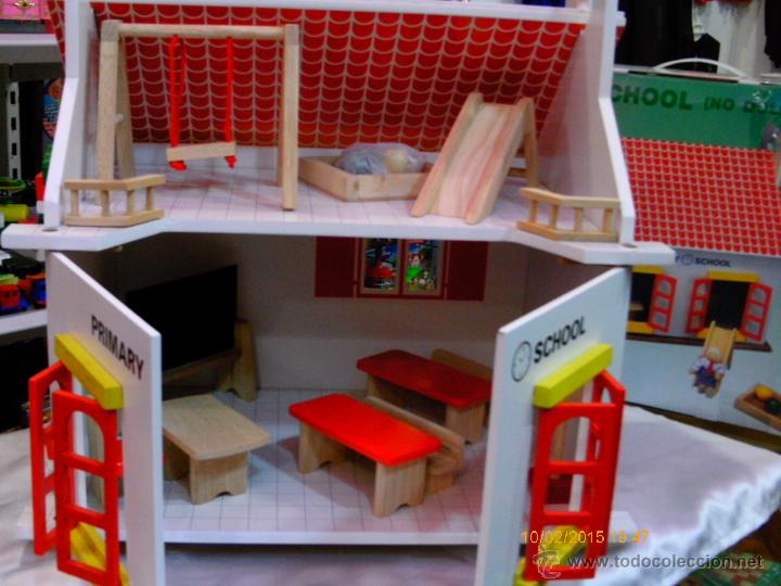 Casas de mu&ntilde;ecas: ESCUELA DE MADERA CON COMPLEMENTOS.TRADITOY 80S.NUEVO EN CAJA.F&Aacute;CIL MONTAJE. - Foto 1