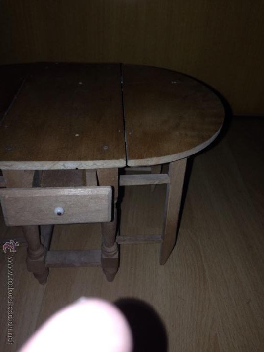 Casas de mu&ntilde;ecas: Mesa plegable de madera de casa de mu&ntilde;ecas. - Foto 4