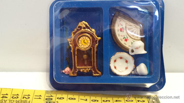 Casas de mu&ntilde;ecas: RELOJ ANTIGUO PARED PARA MAQUETA - Foto 2