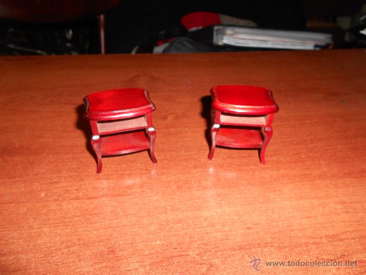 Casas de mu&ntilde;ecas: DOS MESILLAS DE NOCHE PARA CASA DE MU&Ntilde;ECAS - Foto 1