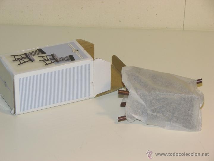 Casas de mu&ntilde;ecas: PAREJA DE SILLAS PARA CASA DE MU&Ntilde;ECAS - Foto 4