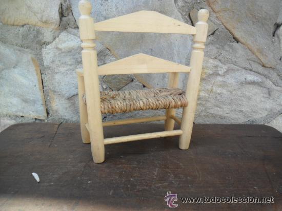 Casas de mu&ntilde;ecas: SOF&Aacute; DE MADERA Y ENEA PARA MU&Ntilde;ECAS - Foto 3