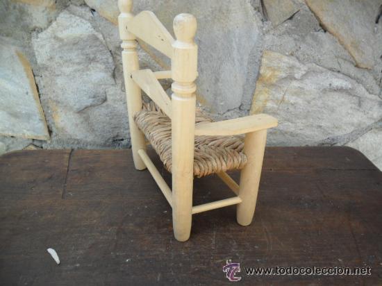 Casas de mu&ntilde;ecas: SOF&Aacute; DE MADERA Y ENEA PARA MU&Ntilde;ECAS - Foto 4
