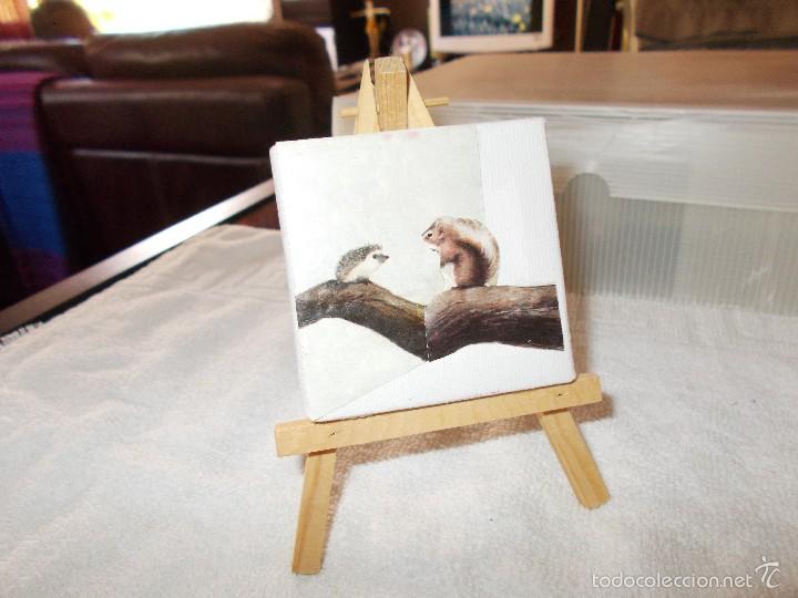 Casas de mu&ntilde;ecas: Caballete con lienzo y collage - Foto 1