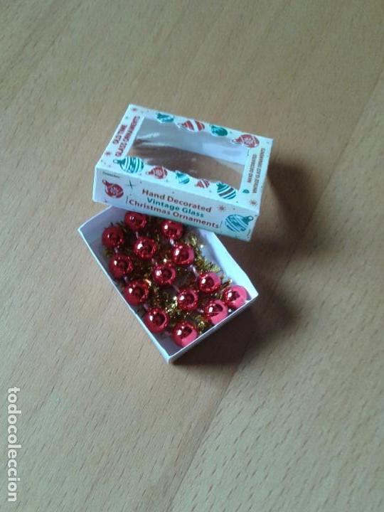 Casas de mu&ntilde;ecas: PEQUE&Ntilde;A CAJA DE BOLAS DE NAVIDAD EN MINIATURA - Foto 3
