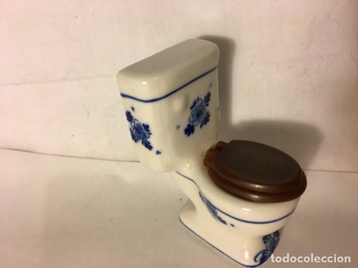 muñequita de porcelana