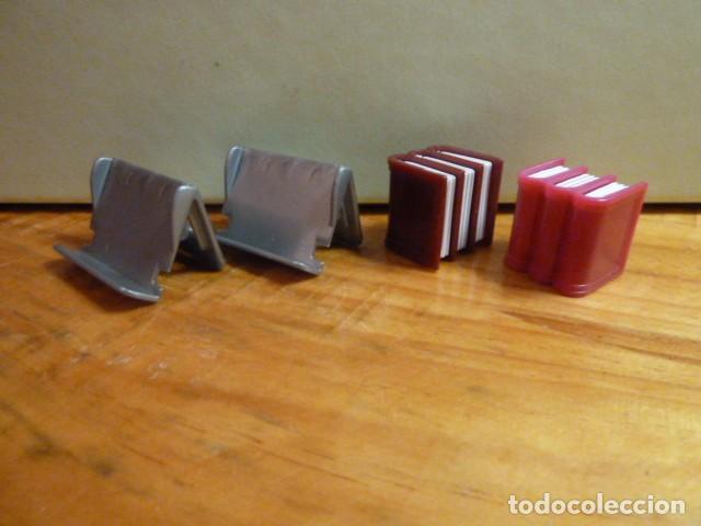 Casas de mu&ntilde;ecas: Complemento casa enanitos blancanieves. Libros - Foto 1