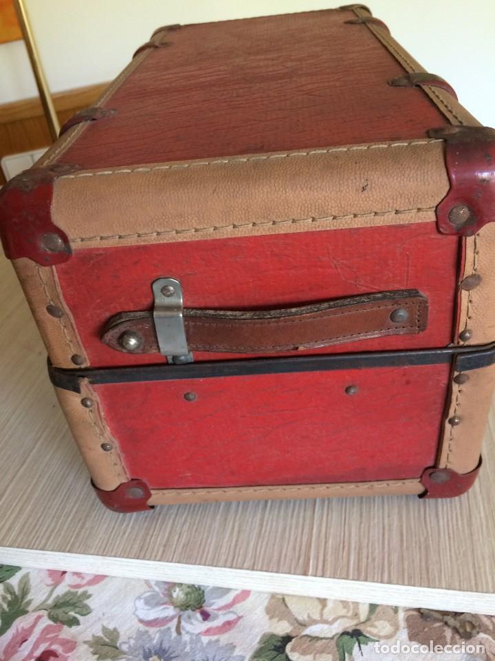 Casas de mu&ntilde;ecas: Baul para mu&ntilde;eca para ropa y zapatos - Foto 3