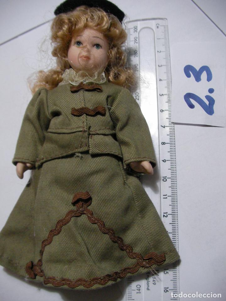Casas de mu&ntilde;ecas: MOBILIARIO O COMPLEMENTOS PARA CASA DE MU&Ntilde;ECAS - FIGURA - Foto 1