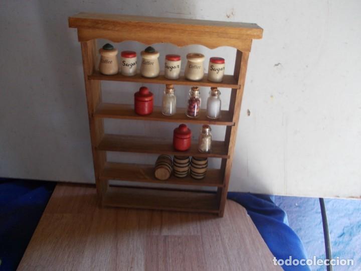 Casas de mu&ntilde;ecas: mueble estanteria de casa de mu&ntilde;ecas - Foto 1