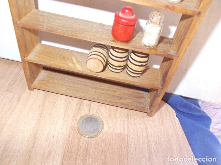 Casas de mu&ntilde;ecas: mueble estanteria de casa de mu&ntilde;ecas - Foto 3