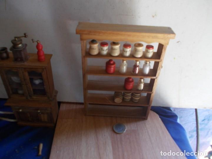 Casas de mu&ntilde;ecas: mueble estanteria de casa de mu&ntilde;ecas - Foto 7