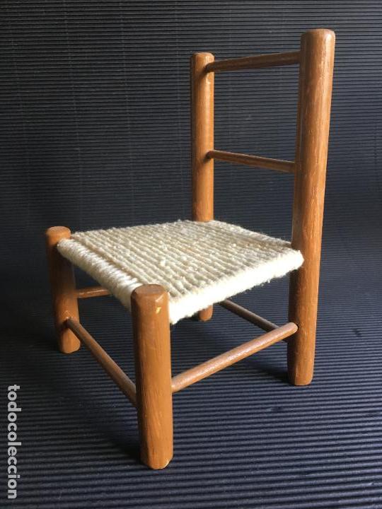 Casas de mu&ntilde;ecas: PRECIOSA SILLA DE MADERA, PARA CASA DE MU&Ntilde;ECAS, IMPECABLE - Foto 2